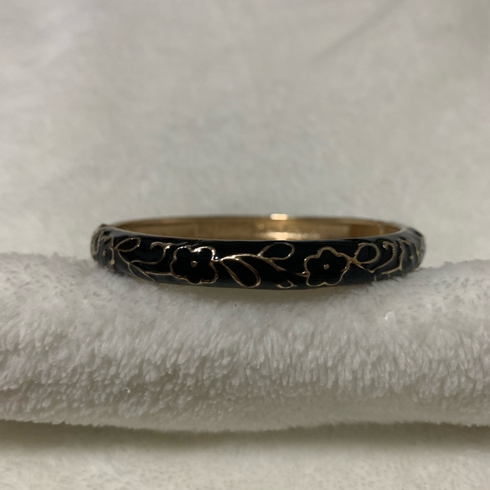 Bangle/bracelet